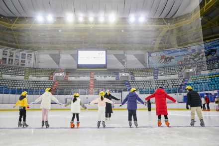 서울시체육회 주최, 가족스케이팅교실 약자와의 동행 취지 살리며 성황리에 종료